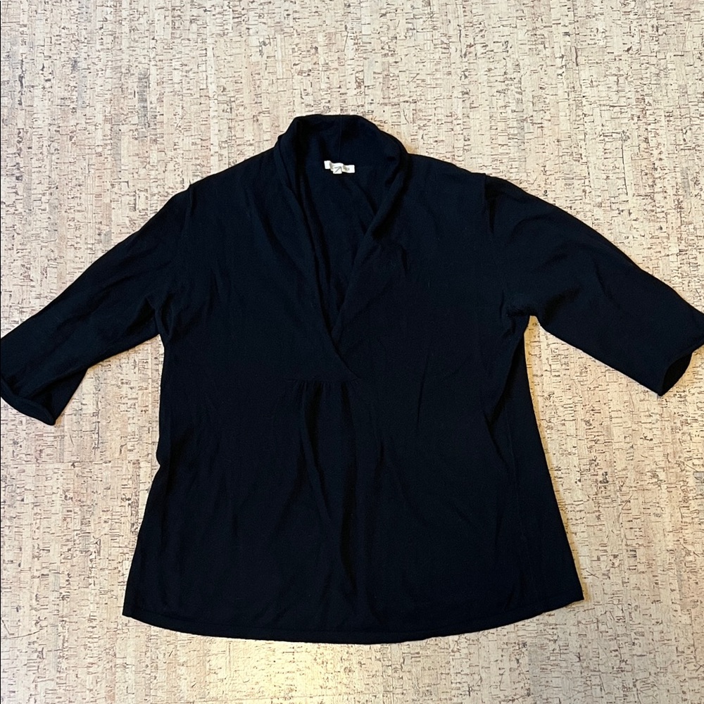 Eileen Fisher Black cashemere/cotton top